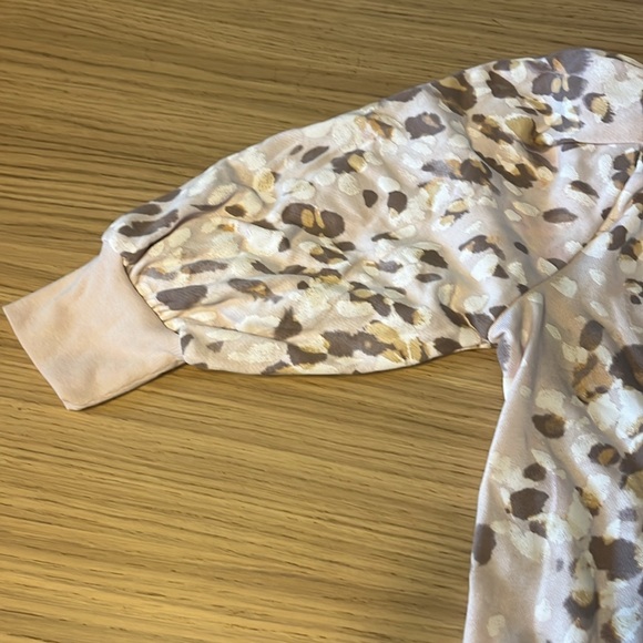 Wit & Wisdom Women’s Crewneck Top. Small. Pink Floral. - Picture 3 of 7